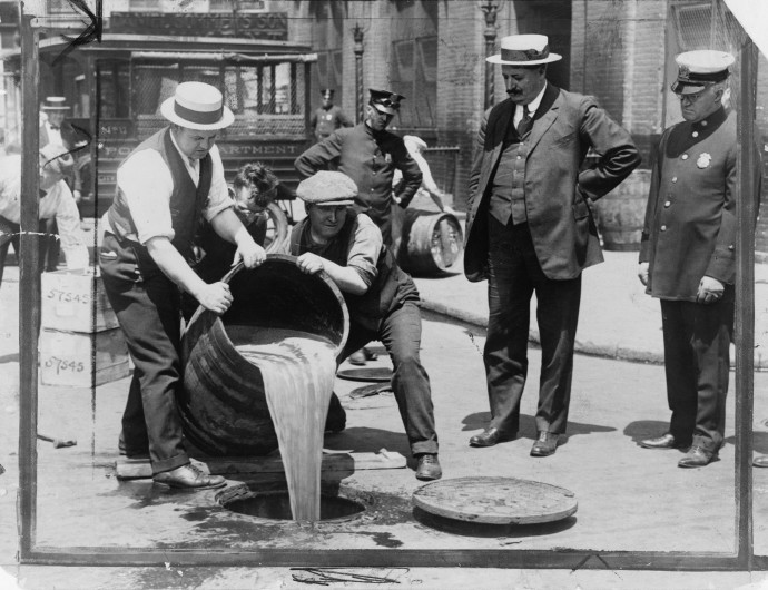 1919. október 28. | Törvény a szesztilalomról