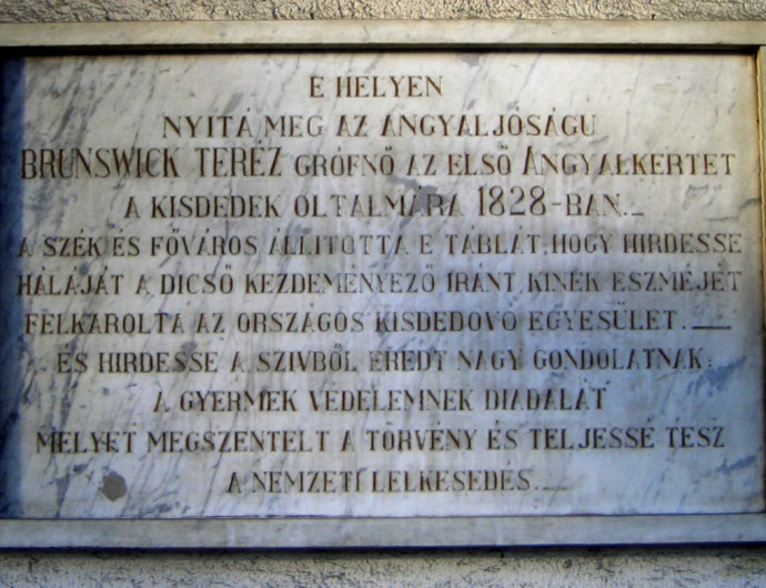 1828. június 1. | Megnyílik az Angyalkert Budán