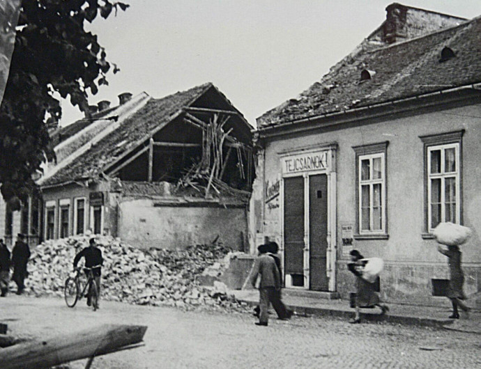 1941. június 26. | Ismeretlen repülőgépek bombázzák Kassát