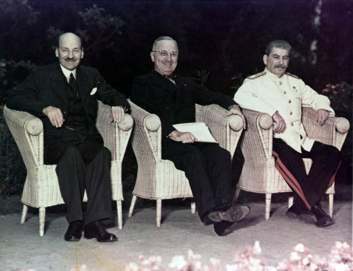1945. július 17. |  A potsdami konferencia megnyitása
