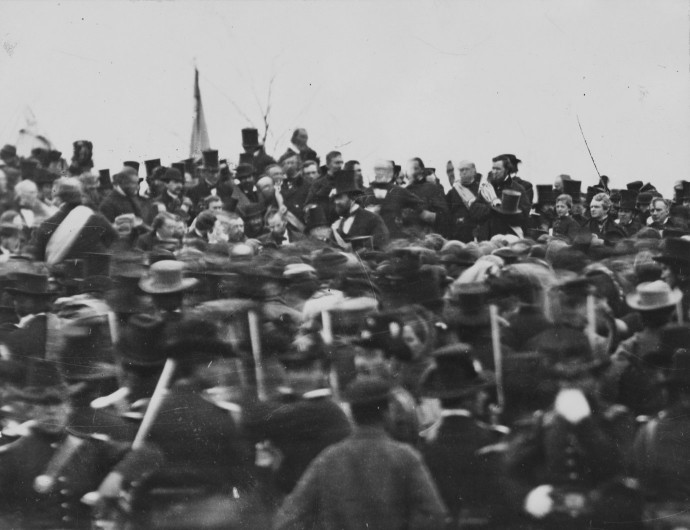 1863. november 19. | Lincoln megtartja gettysburgi beszédét
