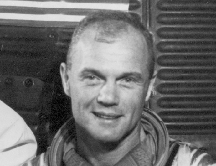 1962. február 20. | John Glenn amerikai űrhajós megkerüli a Földet