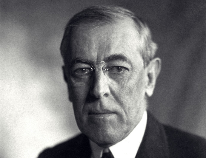 1918. január 8. | Wilson amerikai elnök meghirdeti 14 pontját